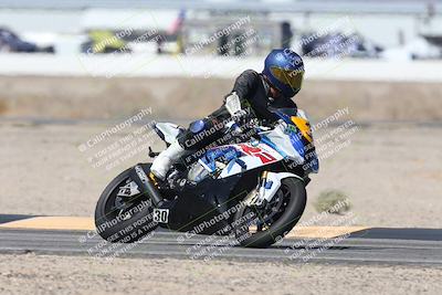media/Oct-05-2025-CVMA (Sun) [[beeef4f201]]/Race 5-Amateur Supersport Open (Holeshot)/